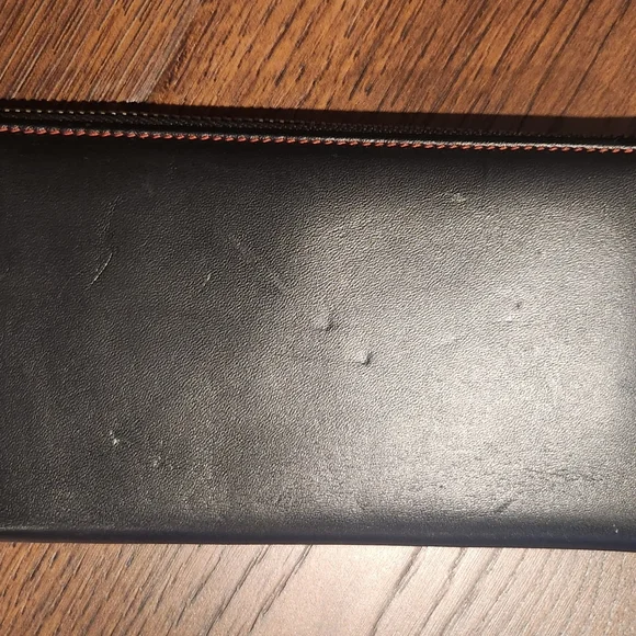 Carolina Herrera Men's Leather Wallet - Picture 3 of 5